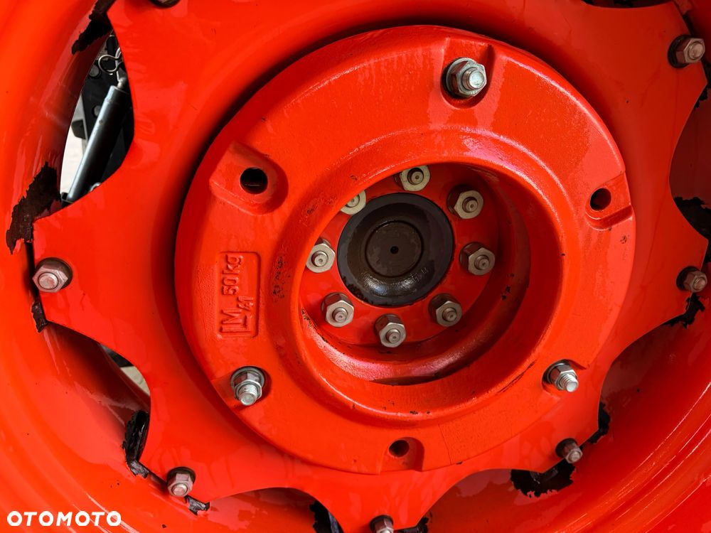 Kubota M9960 Hydraulic Shuttle - 27
