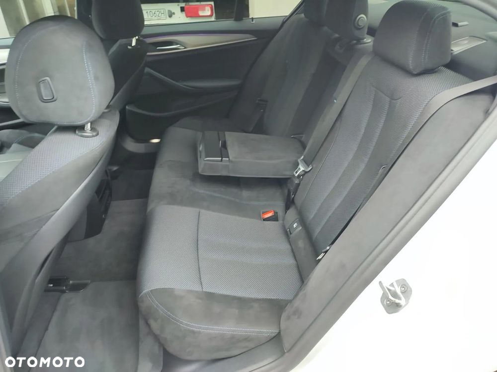 BMW Seria 5 520d Efficient Dynamics M Sport sport - 13