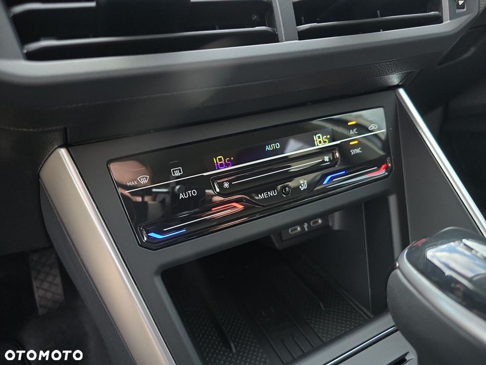 Volkswagen Polo 1.0 TSI Life Plus DSG - 24