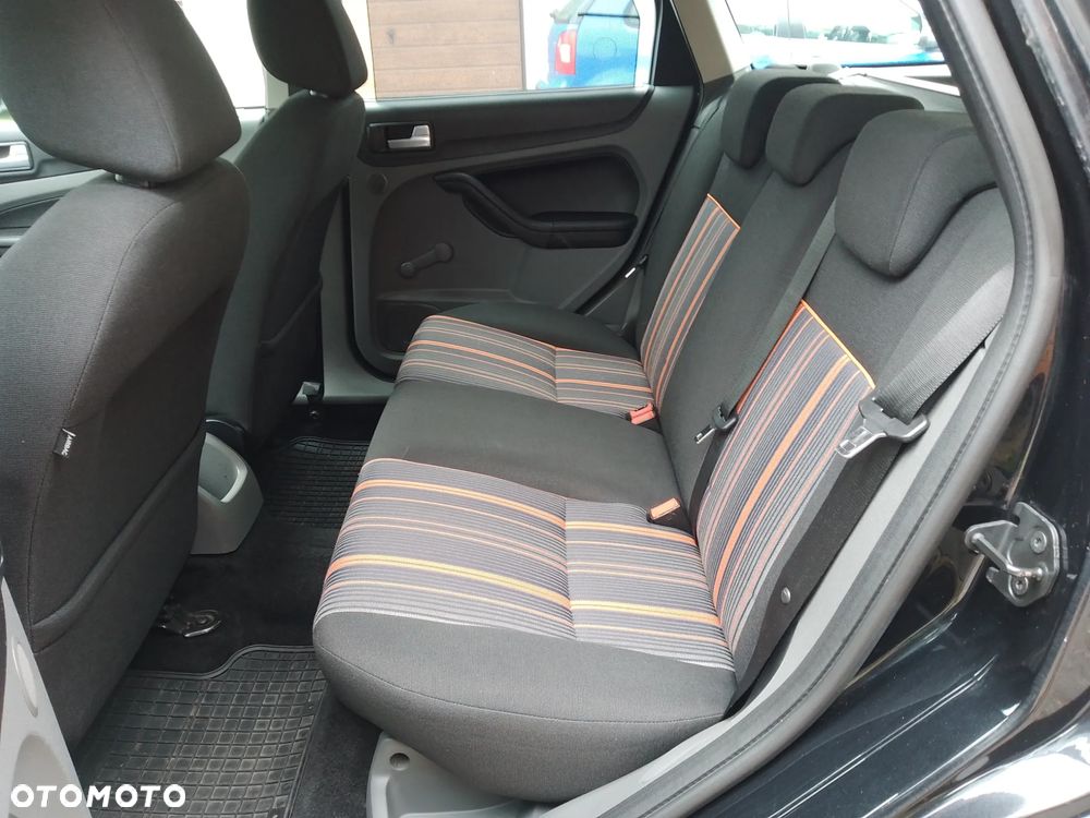 Ford Focus - 13