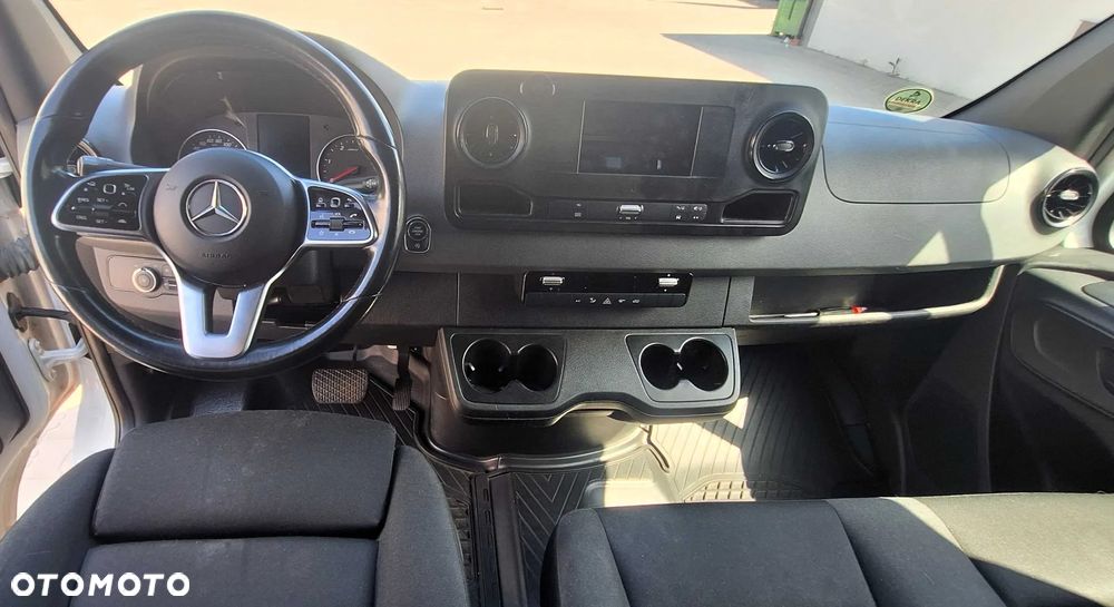 Mercedes-Benz sprinter - 8
