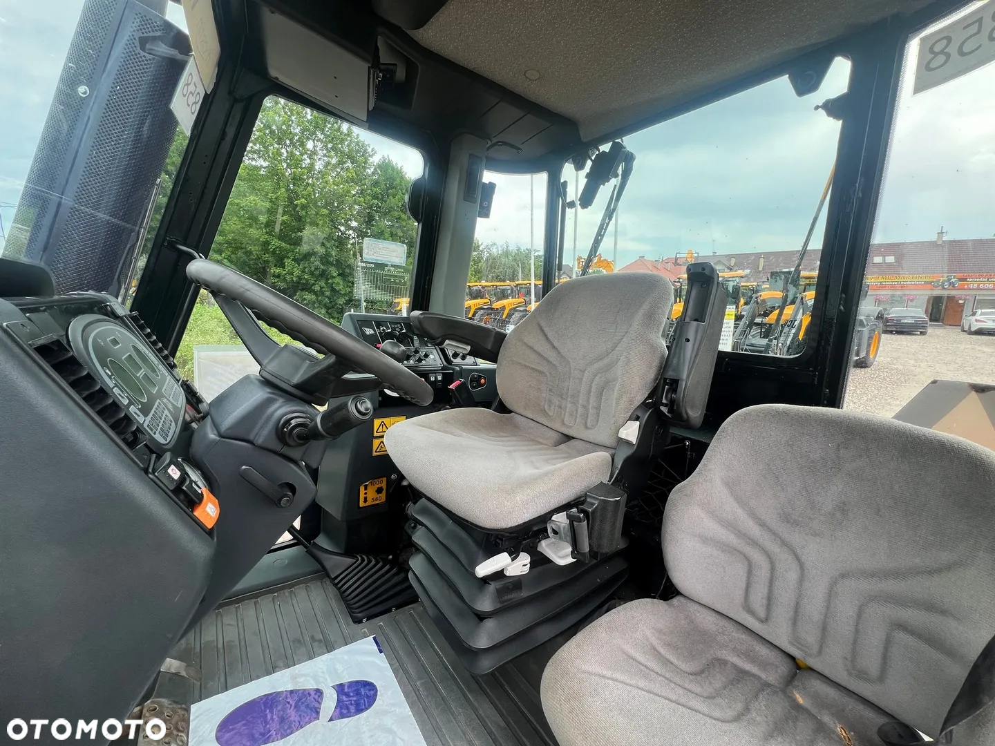 JCB Fastrac 2155 - 12
