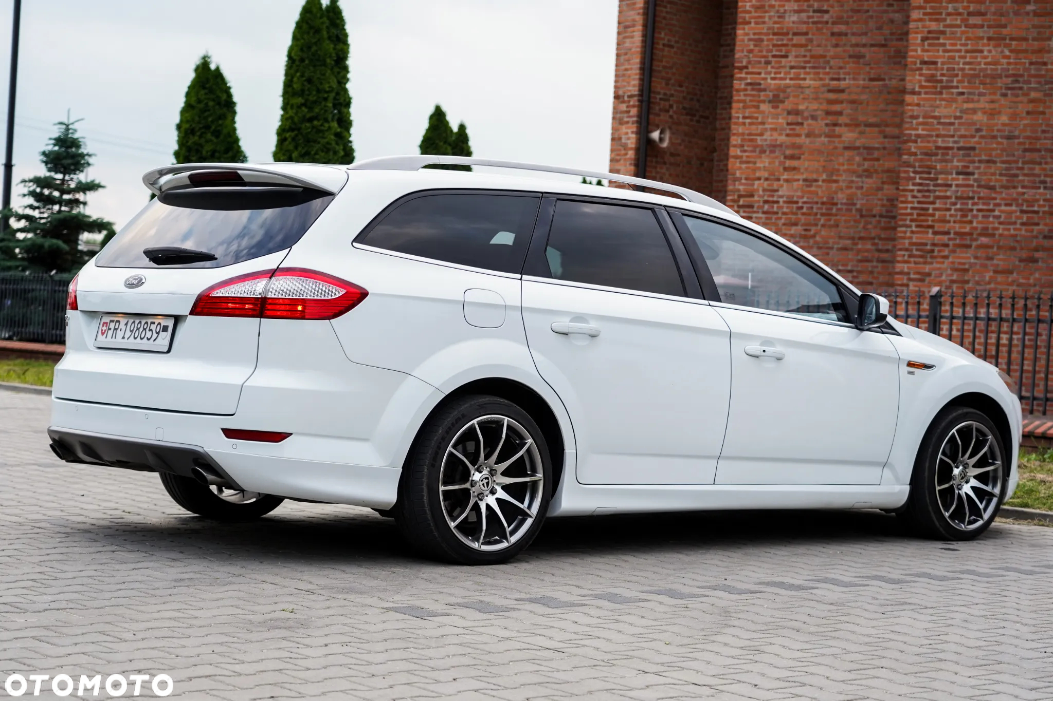 Ford Mondeo - 11