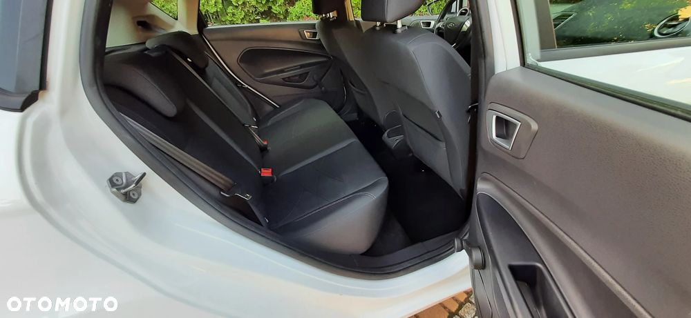 Ford Fiesta - 18