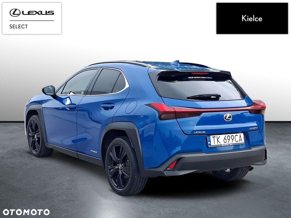 Lexus UX - 4