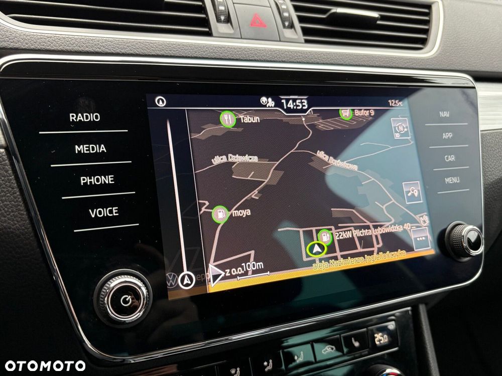 Skoda Superb 1.5 TSI Ambition DSG - 35