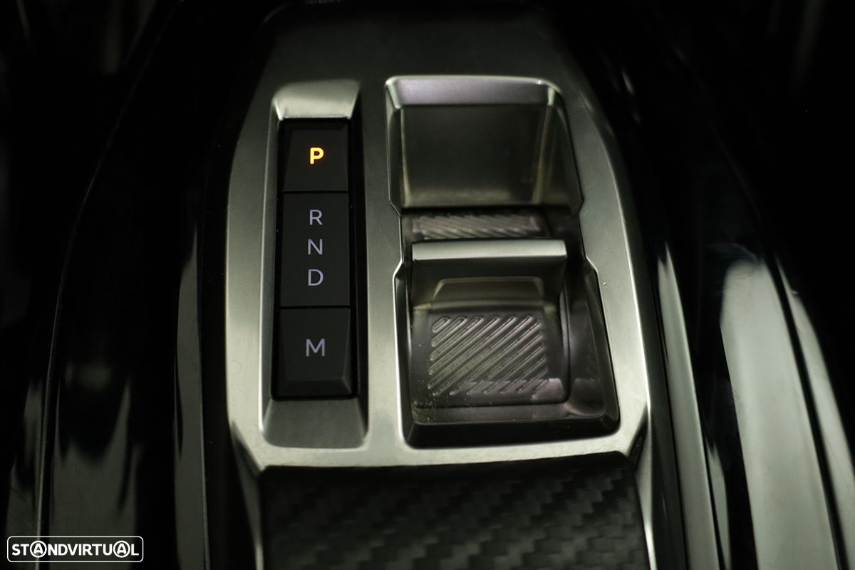 Peugeot 2008 1.2 PureTech Allure EAT8 - 14