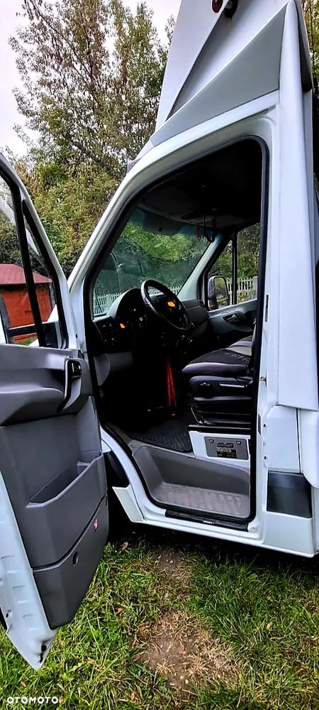 Mercedes-Benz Sprinter - 15