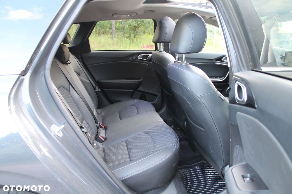Kia Ceed 1.4 T-GDI L Business Line DCT - 18
