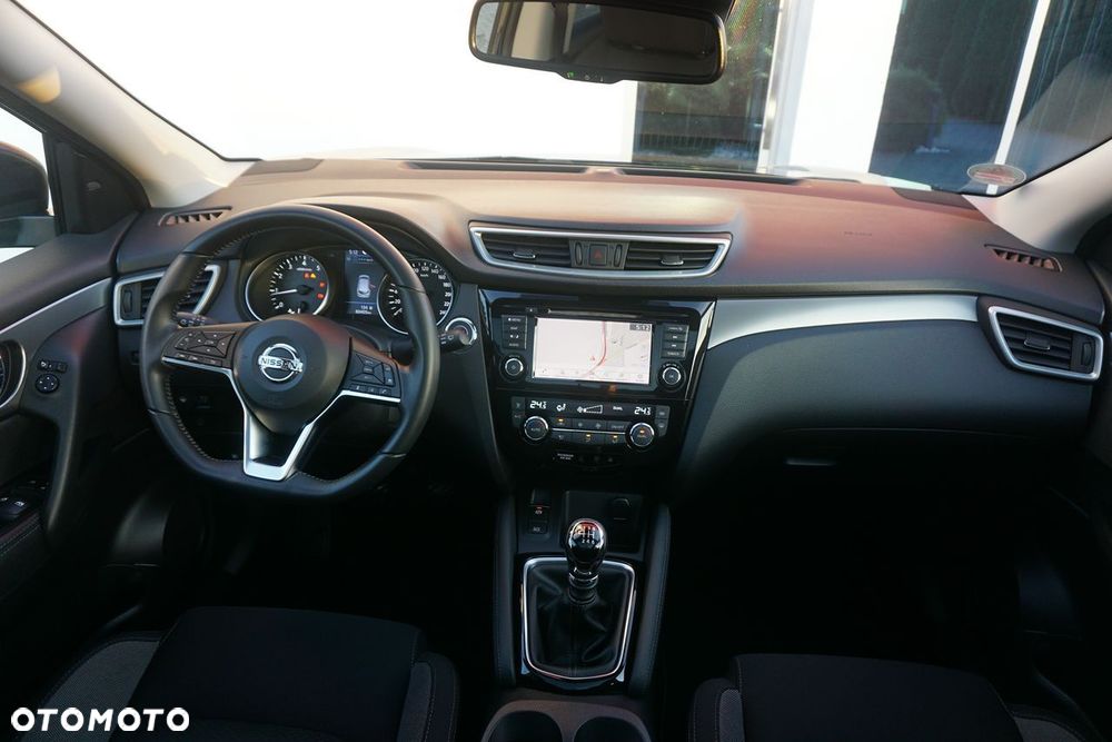 Nissan Qashqai 1.3 DIG-T N-Connecta - 19