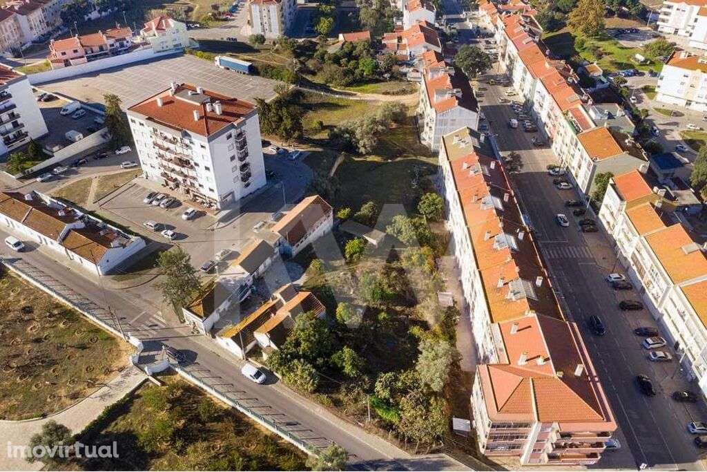 Terreno com 4.000m em solo urbano - Grande imagem: 2/12