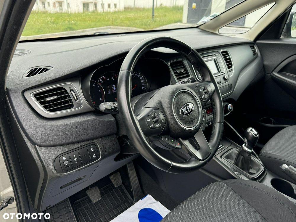 Kia Carens 1.7 CRDi Vision - 17