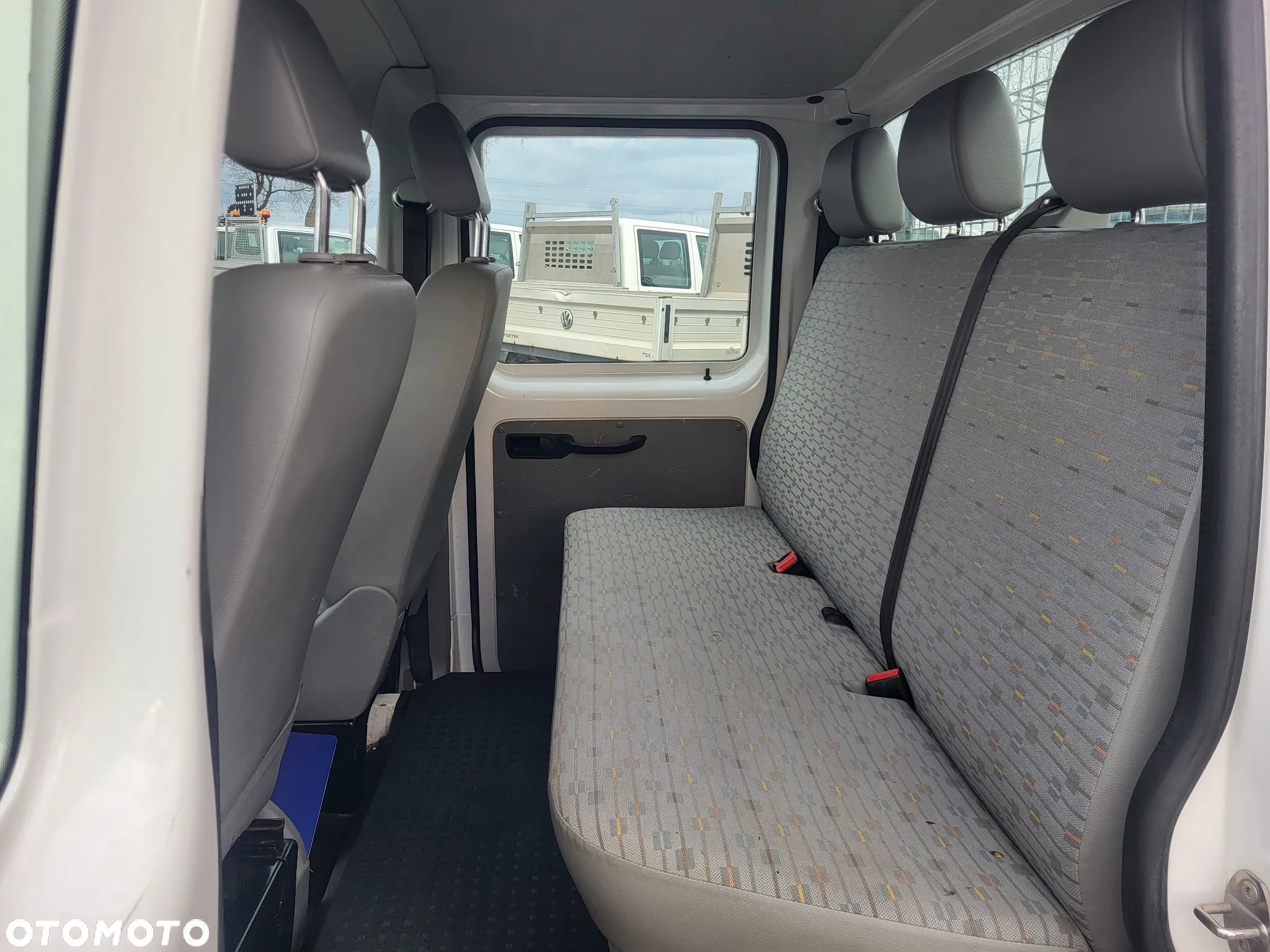Volkswagen Transporter t5 lift doka klima stan idealny - 12