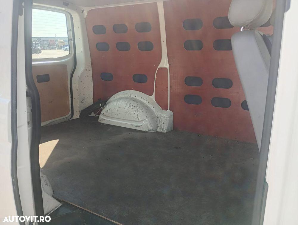 Volkswagen Transporter T5 1.9 TDi - 9