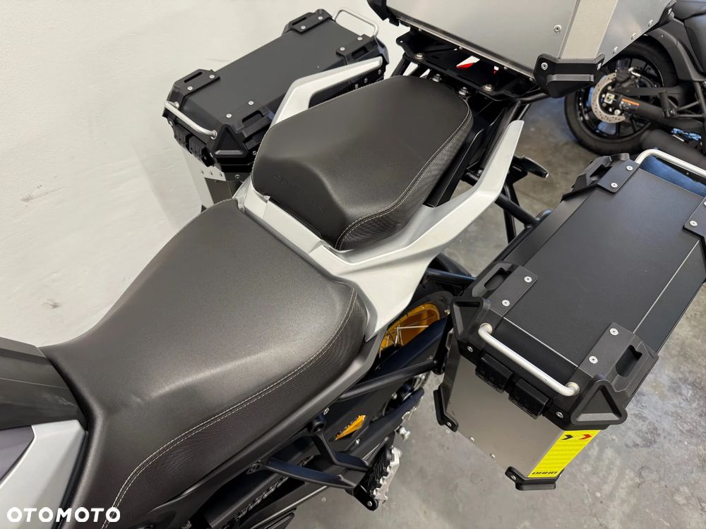 QJMOTOR SRT 800SX - 30
