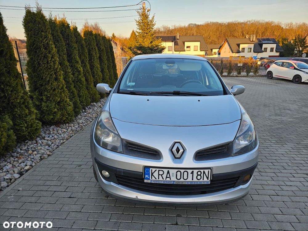 Renault Clio - 10