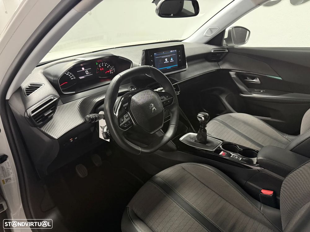 Peugeot 2008 1.2 PureTech Allure - 8