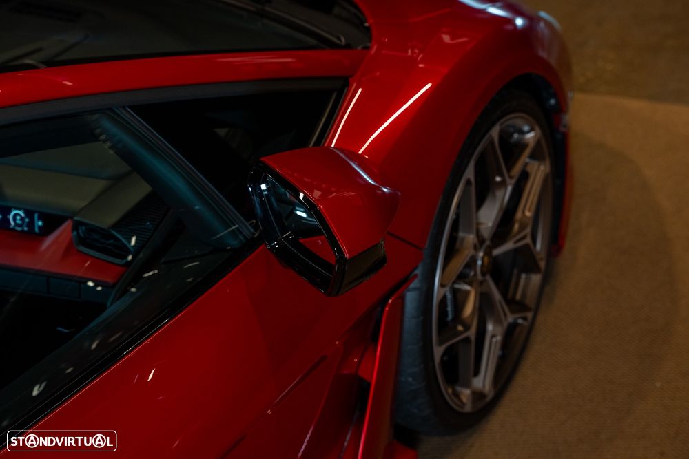 Lamborghini Revuelto 6.5 V12 - 11