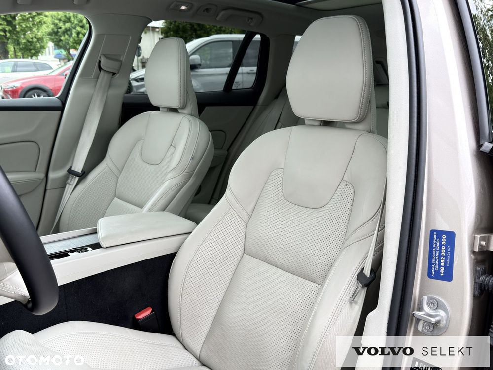 Volvo V60 Cross Country - 25