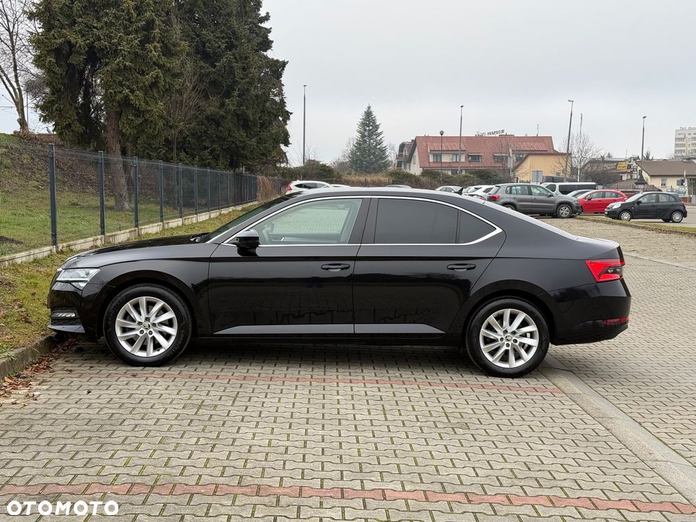 Skoda Superb 2.0 TDI SCR Ambition - 35