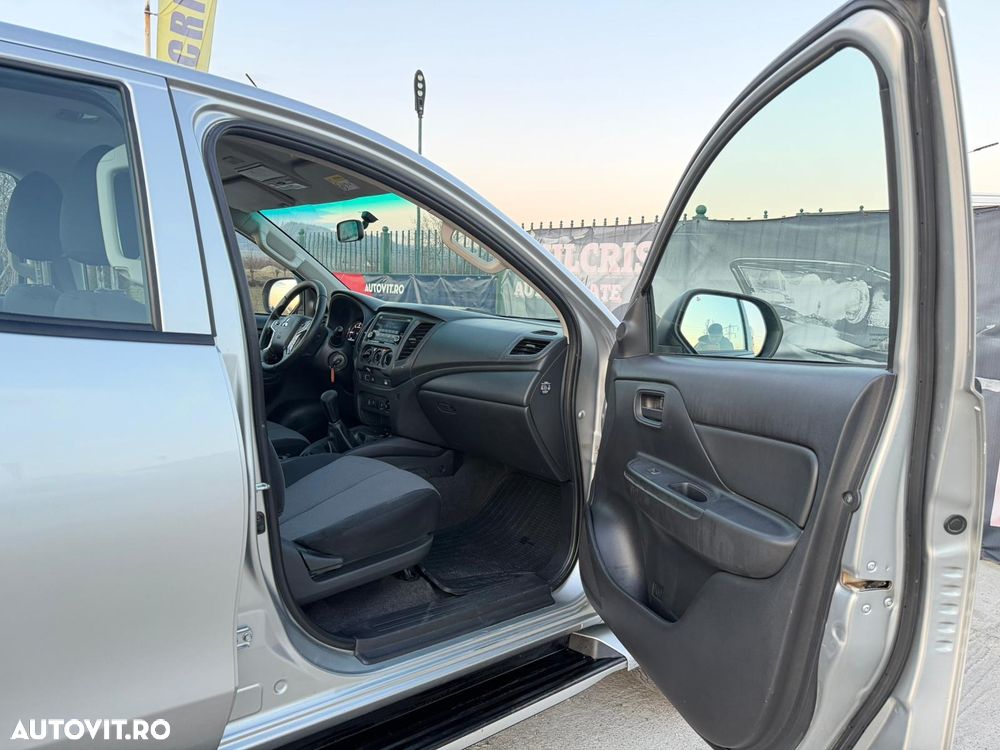 Mitsubishi L200 Double Cab 2.2 DI-D M/T Instyle - 17