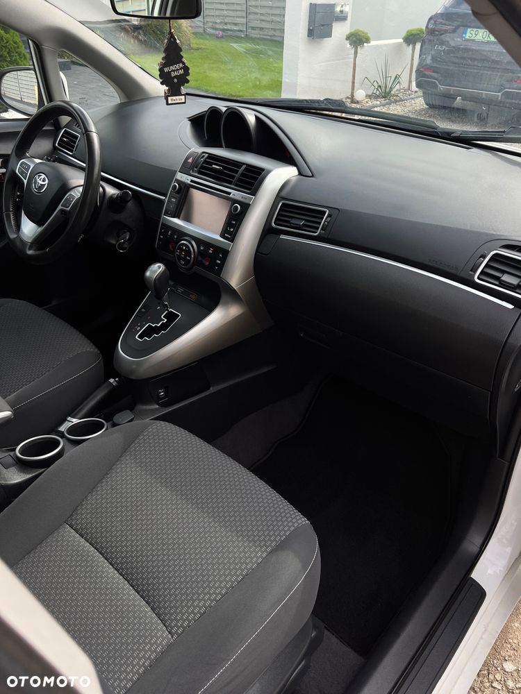 Toyota Verso 1.8 Sol plus 7os MS - 17