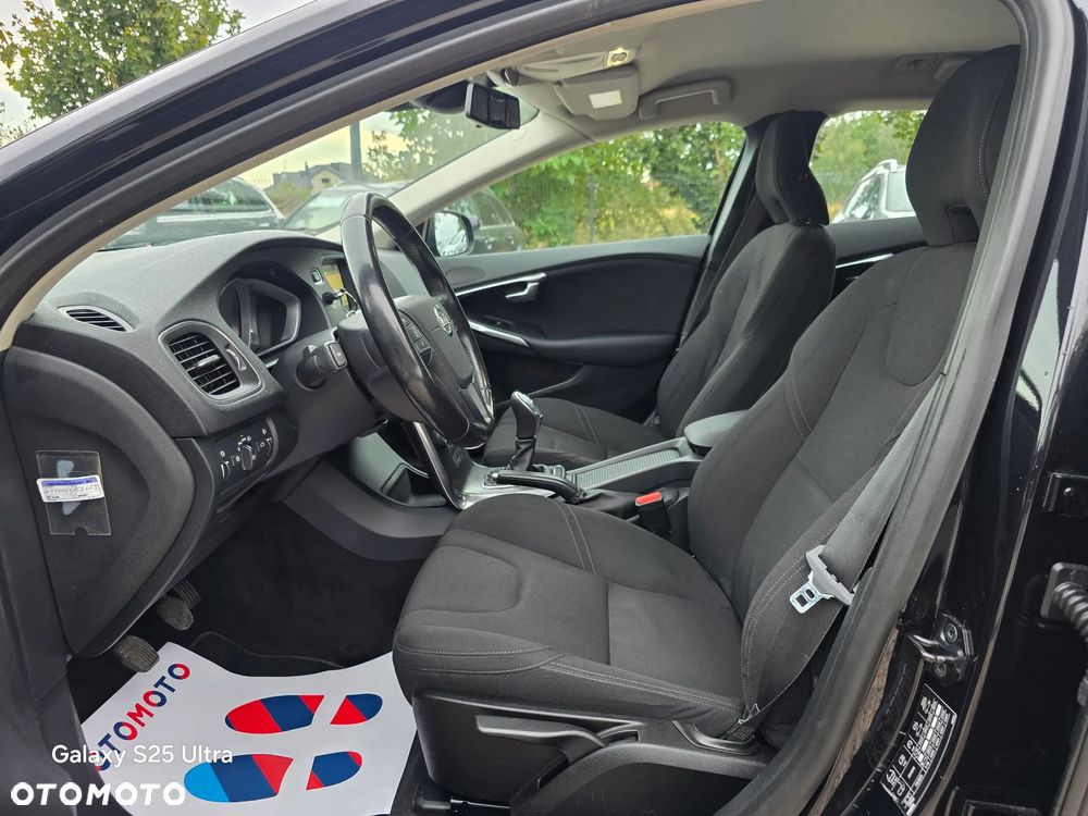 Volvo V40 D2 Momentum - 27