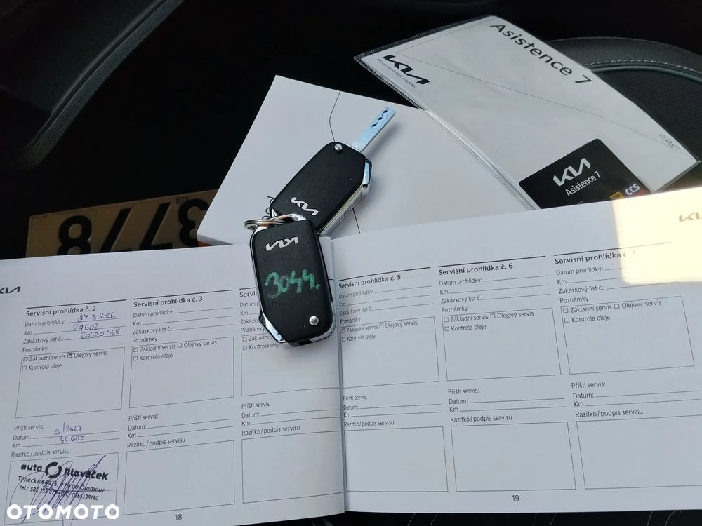 Kia Ceed - 12