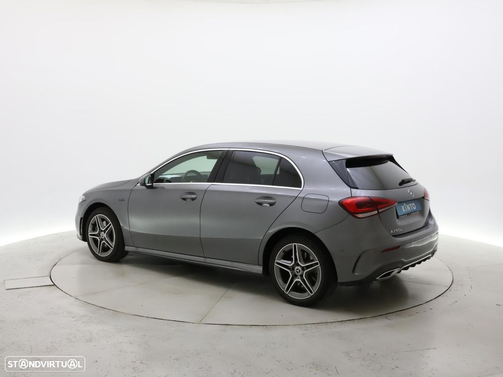 Mercedes-Benz A 250 e AMG Line - 3