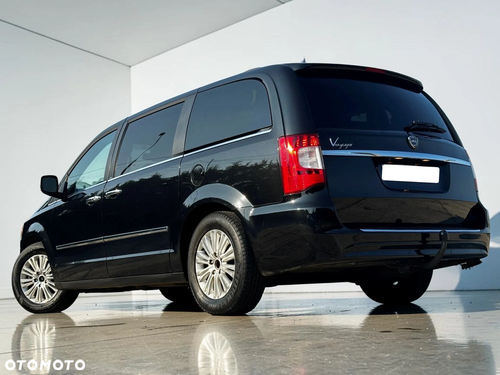 Lancia Voyager 2.8 Multijet 16v Platinum - 14