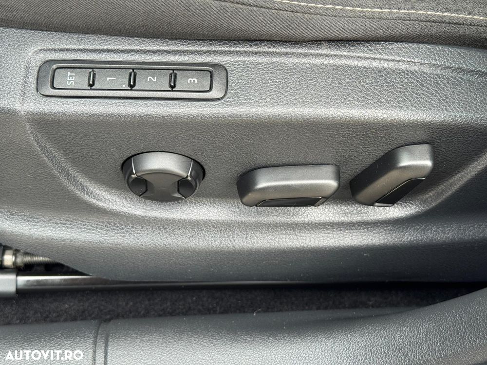 Skoda Octavia 2.0 TDI 4x4 DSG Scout - 12