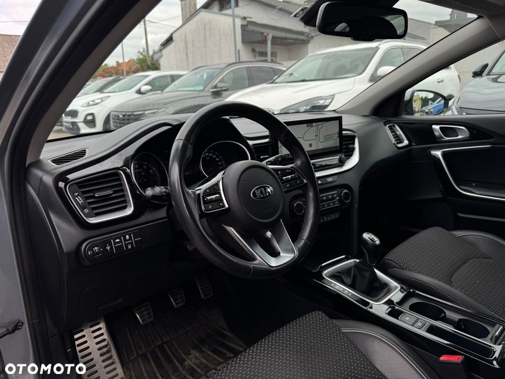 Kia Ceed 1.5 T-GDI Business Line - 10