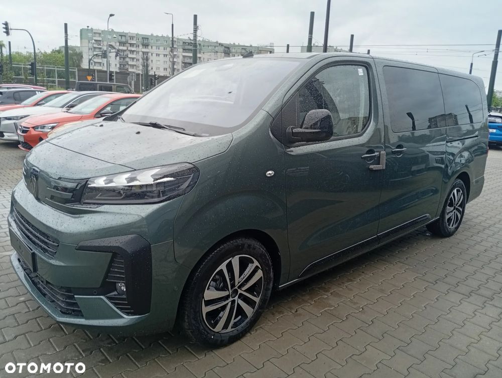 Peugeot Traveller - 1