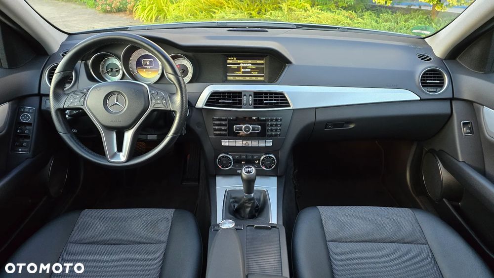 Mercedes-Benz Klasa C 180 BlueEFFICIENCY Avantgarde - 13