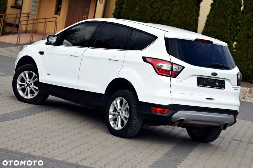 Ford Kuga 1.5 EcoBoost 4x4 Titanium - 3