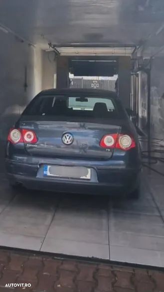 Volkswagen Passat Variant 1.6 FSI Comfortline - 3