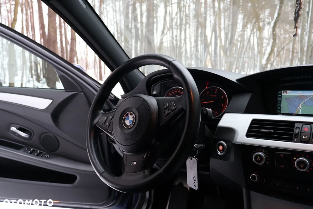 BMW Seria 5 530d xDrive - 23