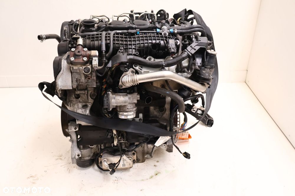 VOLVO XC40 2.0 D4 SILNIK D4204T12 - 8