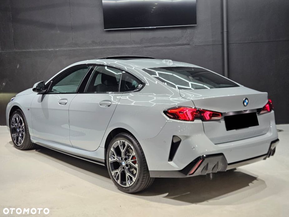 BMW Seria 2 218d M Sport - 4