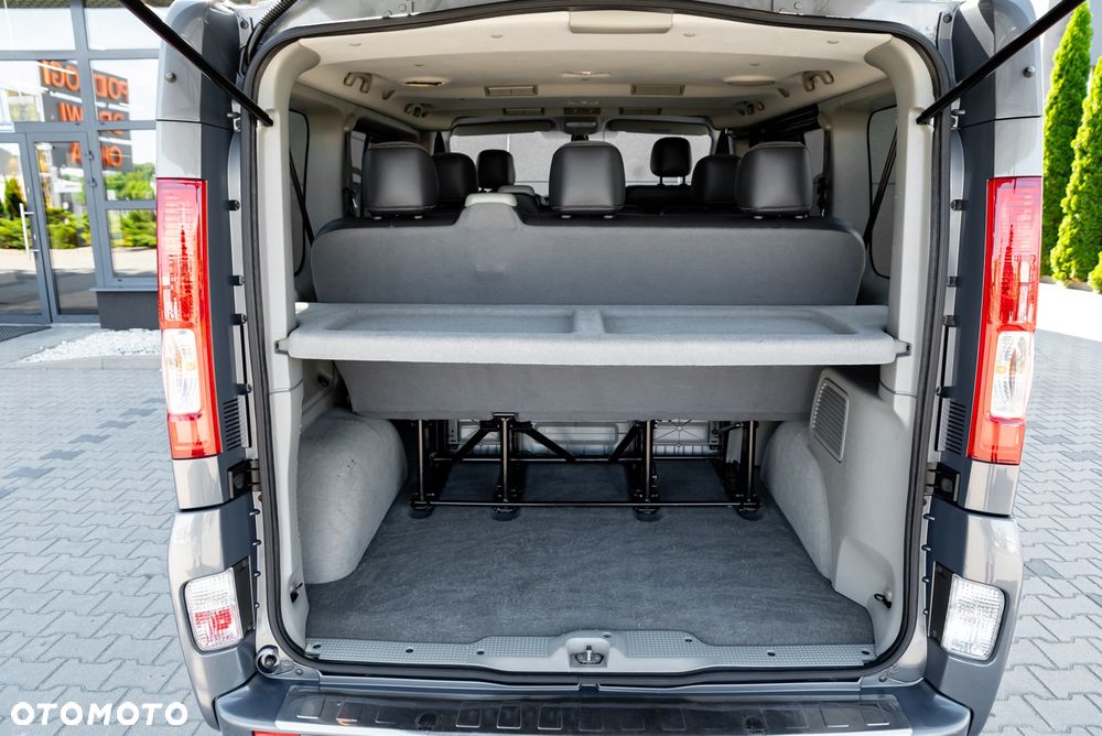 Renault Trafic FAP Grand Passenger Black Edition - 28