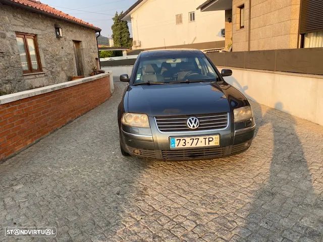VW Passat 1.9 TDi Highline 4M - 10