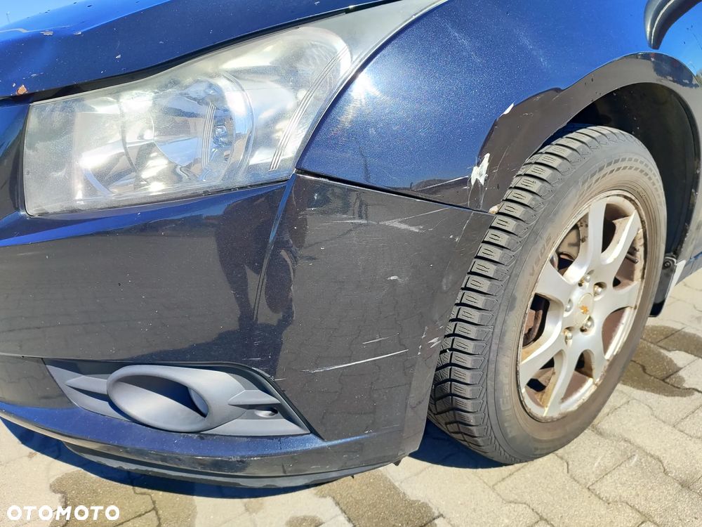 Chevrolet Cruze 2.0 LS - 25