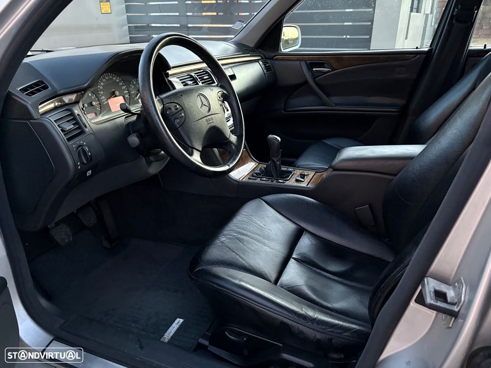 Mercedes-Benz E 240 Classic - 7