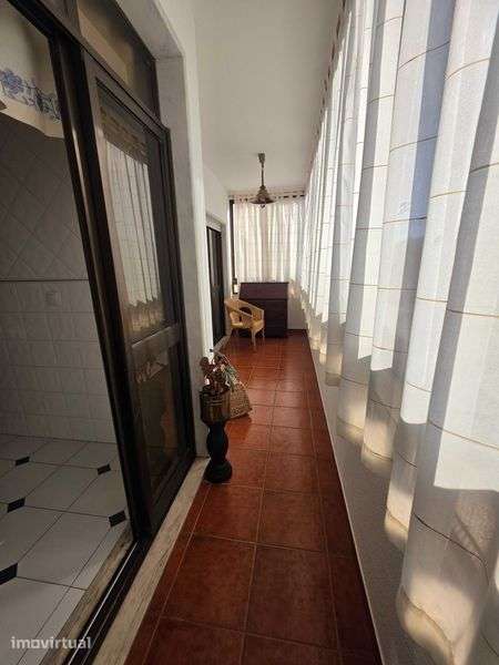 Arrenda-se T2 Mobilado, Parqueamento, Arrecadação em Telheiras-Carnide - Grande imagem: 4/12