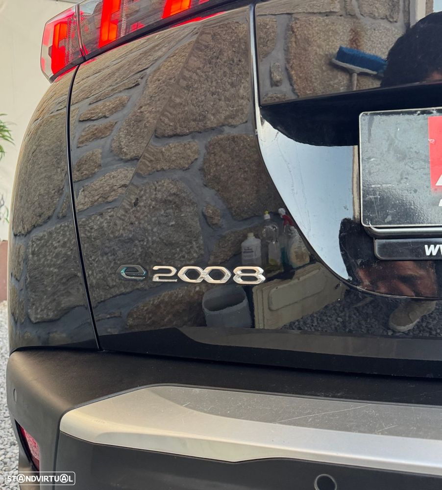 Peugeot e-2008 - 22