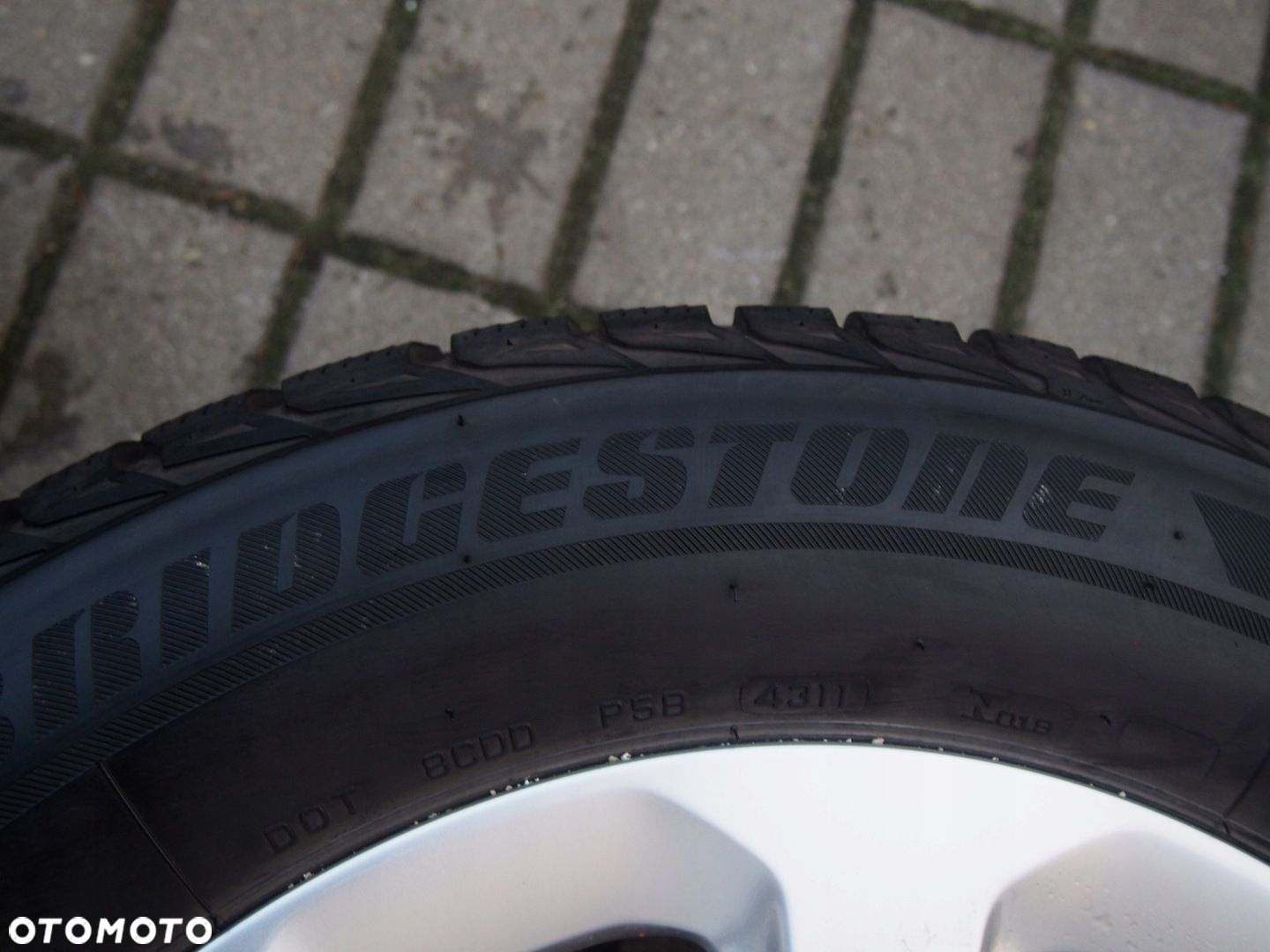 BRIDGESTONE BLIZZAK LM-32 235/60R17 102H 7mm - 5