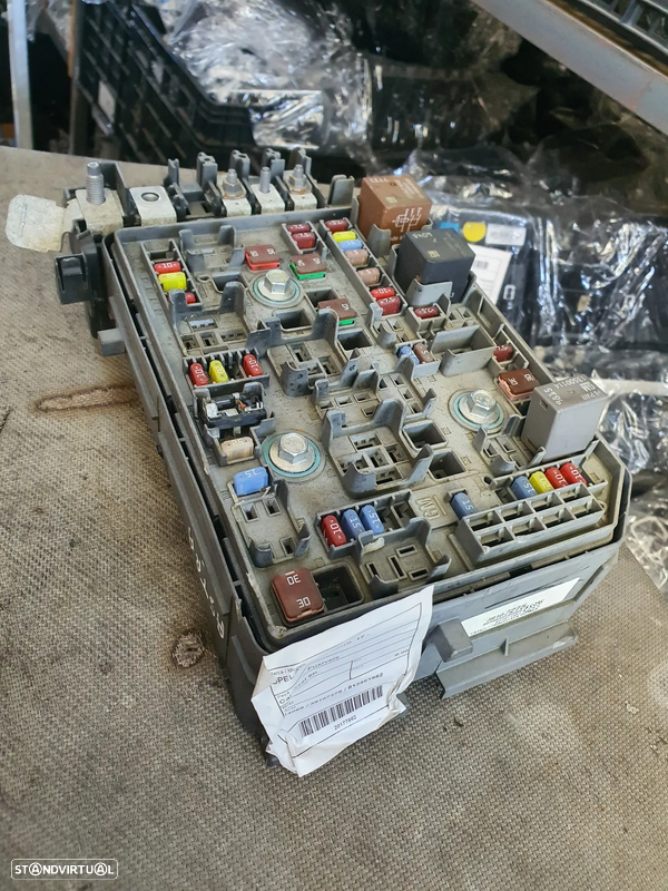 CAIXA FUSIVEIS OPEL ASTRA K / 39107275