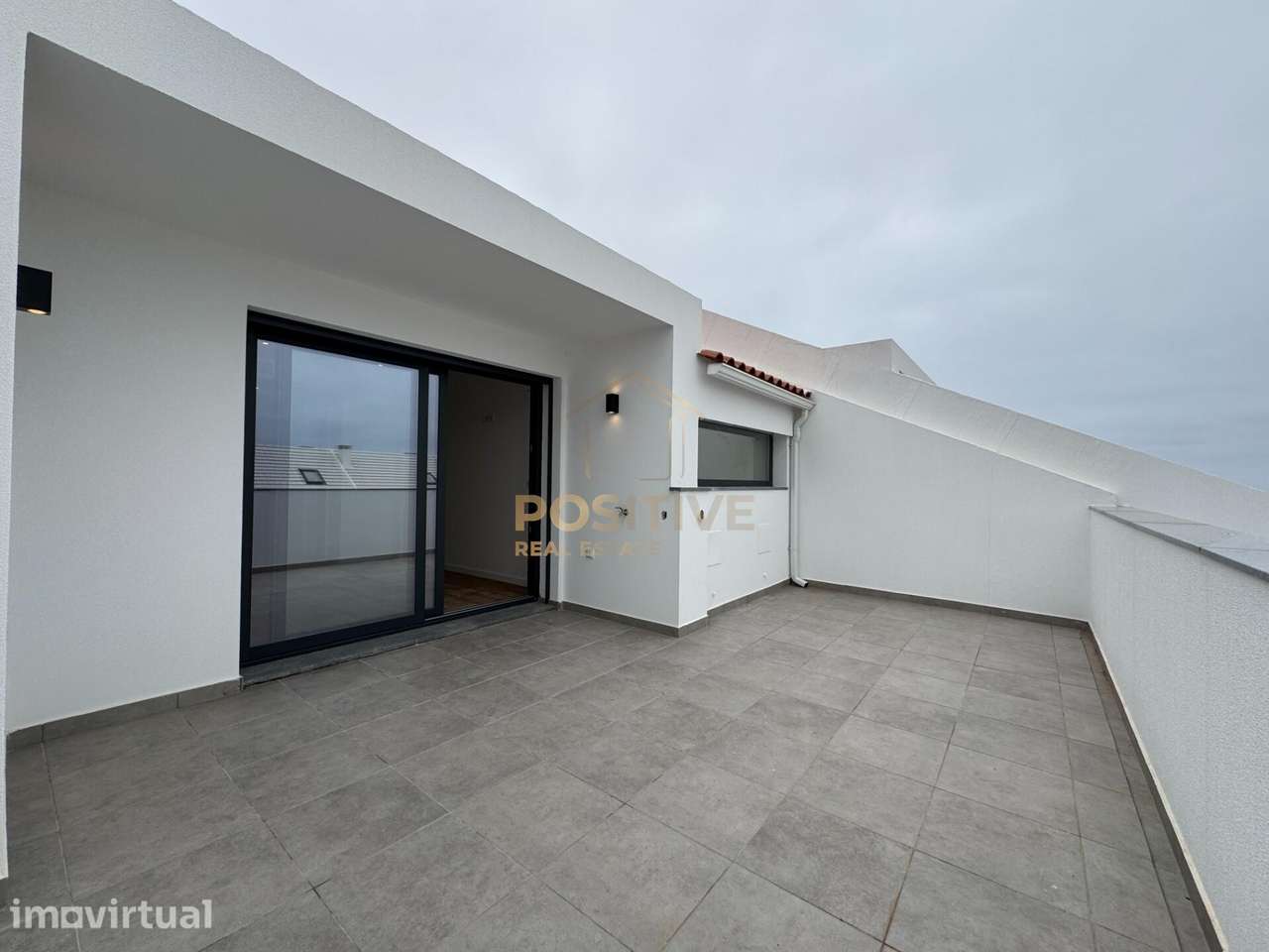 Moradia T3+1 de Luxo, vista mar com Terraço, Piscina e Garagem na Eric - Grande imagem: 5/35