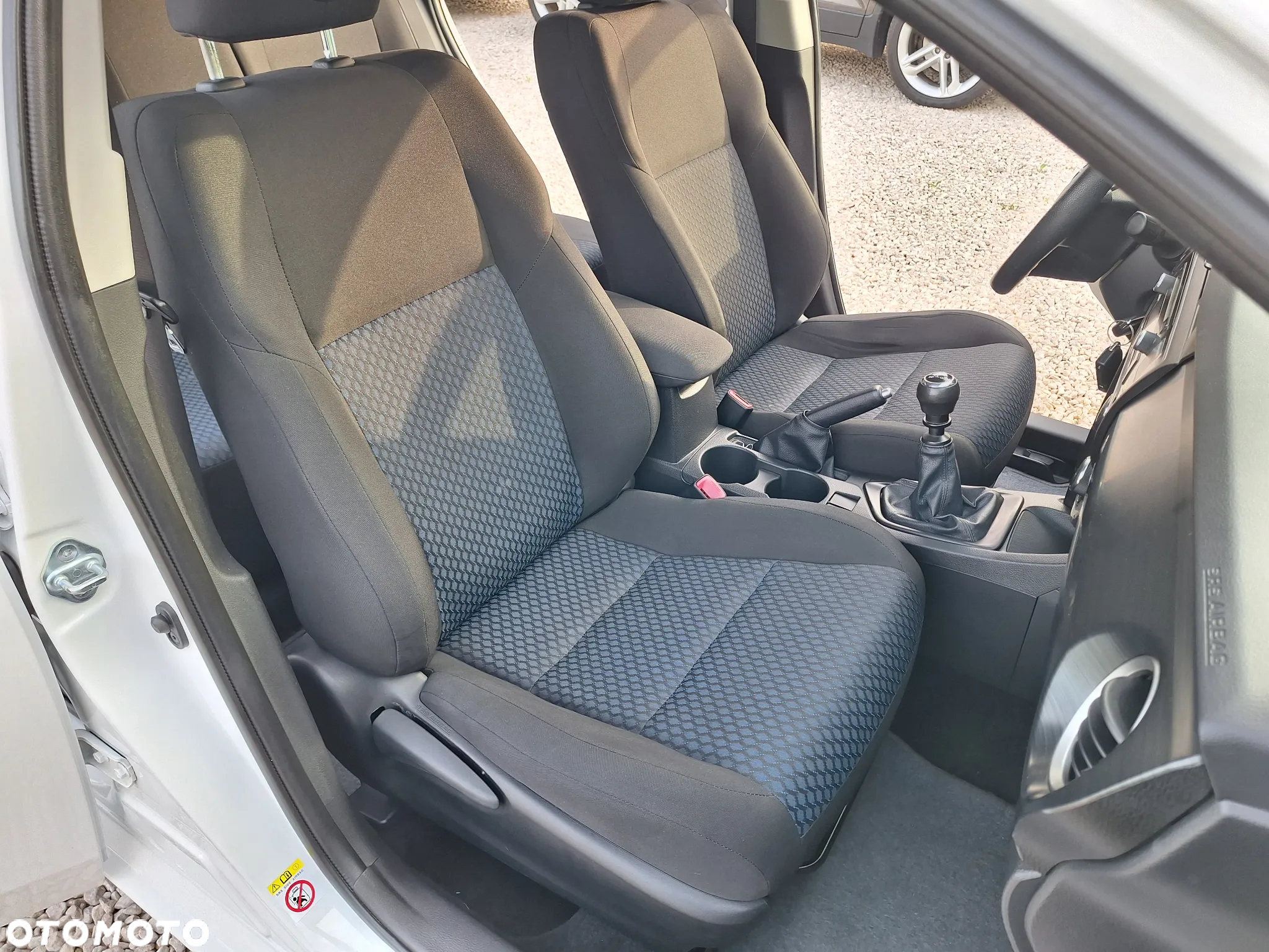 Toyota Auris 1.33 Dual-VVT-i Comfort - 27