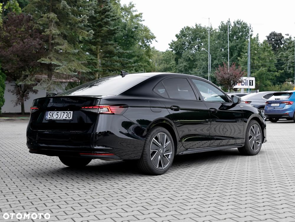 Skoda Superb 2.0 TSI Sportline DSG - 8